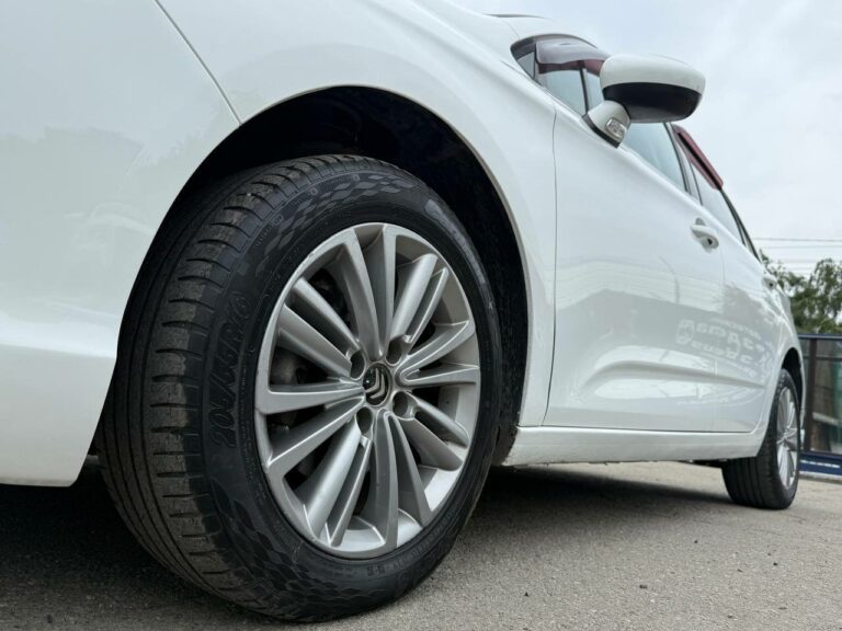 , - фото автомобиля