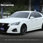 Toyota Crown, 2015 - фото автомобиля