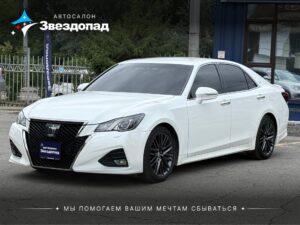 Toyota Crown, 2015 - фото автомобиля