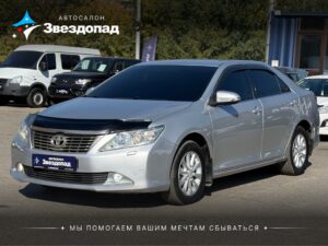 Toyota Camry, 2012 - фото автомобиля
