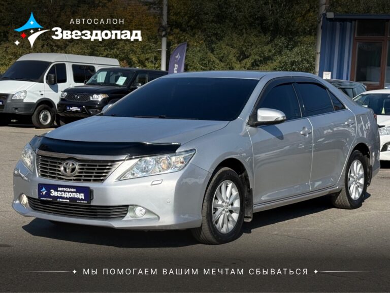 Toyota Camry, 2012 - фото автомобиля