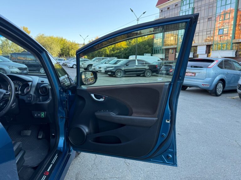 , - фото автомобиля