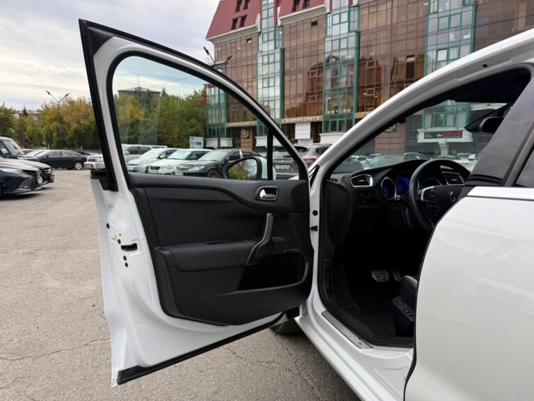 ,  - фото автомобиля