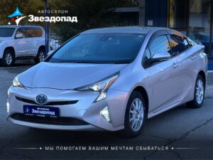 Toyota Prius, 2016 - фото автомобиля