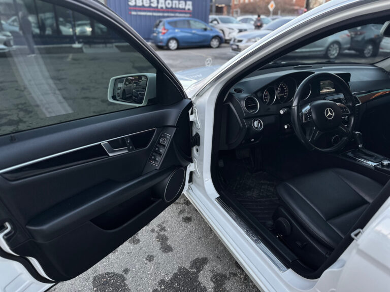 , - фото автомобиля
